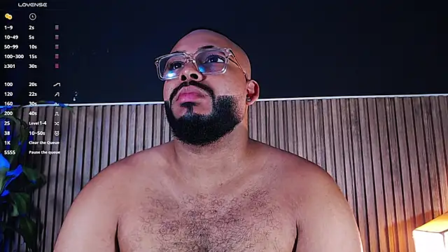 Snapshot of DilanJonnes_ chatting on 02-21-25, 09:54 DilanJonnes online show from 02-21-25, 09:54