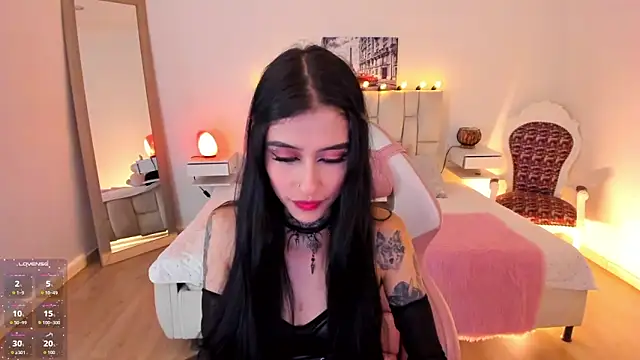 Snapshot of Melanny_lopez18 chatting on 09-10-25, 04:22 Melanny lopez18 online show from 09-10-25, 04:22