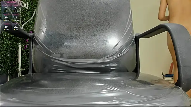 emy 0 online show from 02-20-26, 03:58