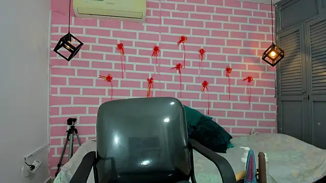 emy 0 online show from 03-12-25, 05:35