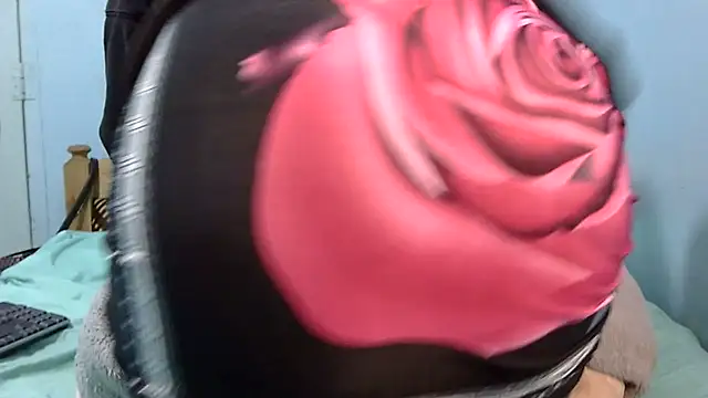 medinahswee online show from 12-23-25, 03:17