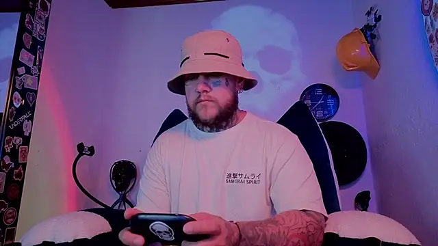 Ash gusbig online show from 09-16-25, 02:56