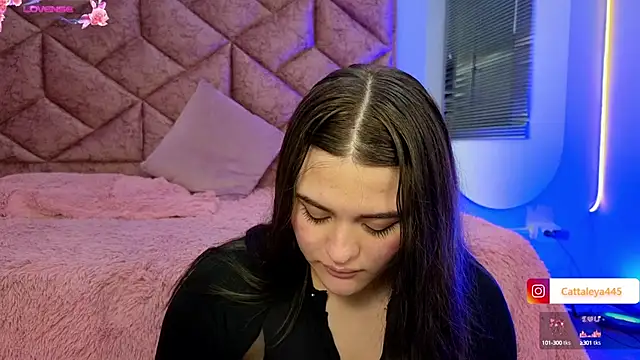 cattaleya    online show from 03-11-25, 06:30
