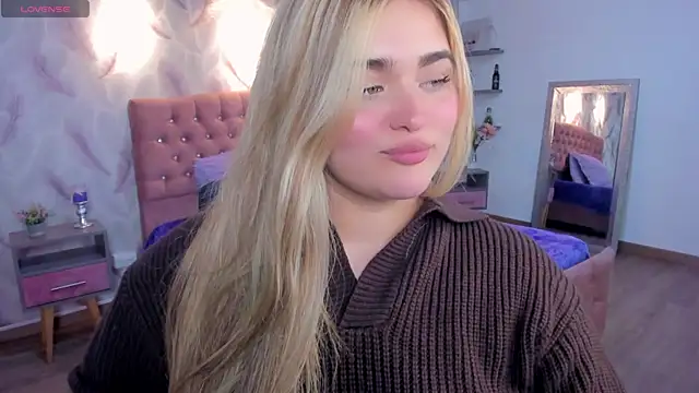 cattaleya    online show from 02-18-26, 04:21