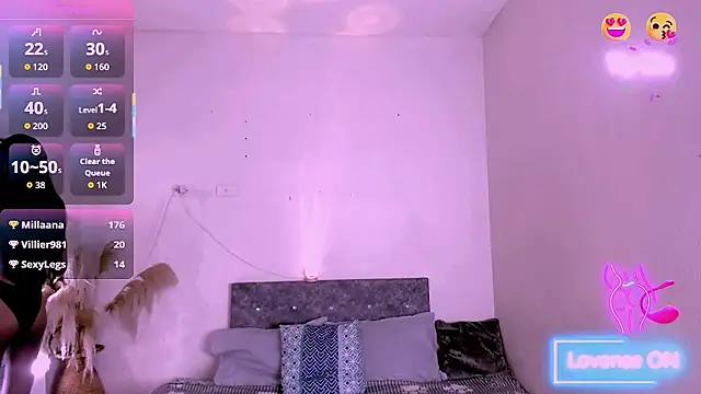 carolinemiller7 online show from 03-22-26, 09:49