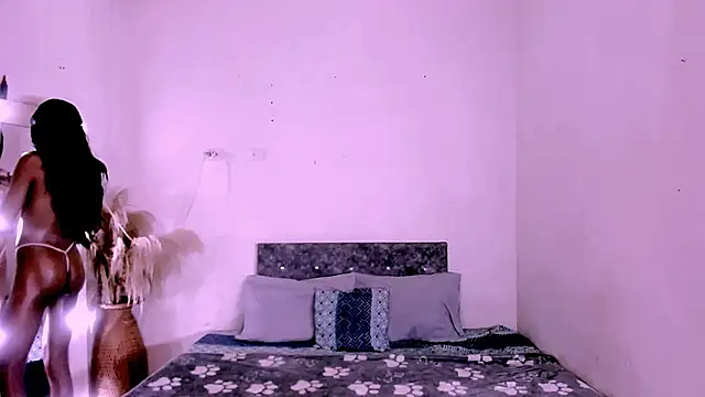 carolinemiller7 online show from 04-05-26, 02:51