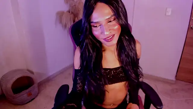 carolinemiller7 online show from 01-07-26, 06:51