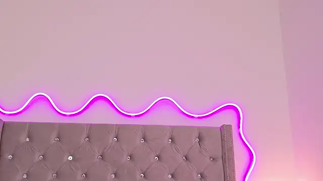 JuliaSUMMERS2022 online show from 03-08-26, 02:04