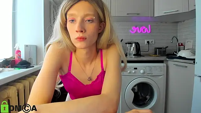  Alice Kitty online show from 03-11-25, 09:45