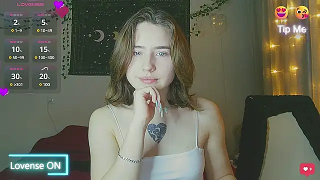 Snapshot of Aurora_workerr chatting on 12-25-24, 11:22 Aurora workerr online show from 12-25-24, 11:22