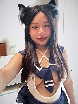 Snapshot of Hot_Mm chatting on 06-02-26, 06:24 Hot Mm online show from 06-02-26, 06:24