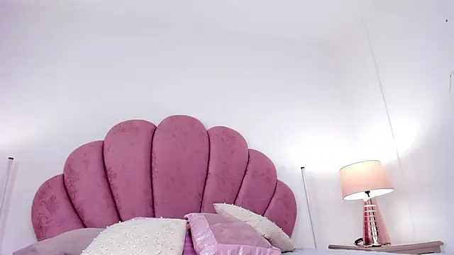 Paytonferrara online show from 02-18-26, 01:47