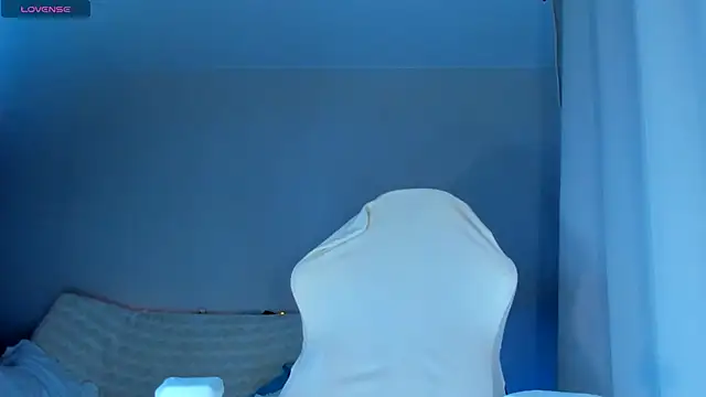 JennyWoody online show from 11-19-25, 02:33