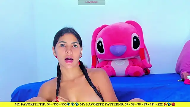 AriannaLewiis online show from 06-07-26, 07:52