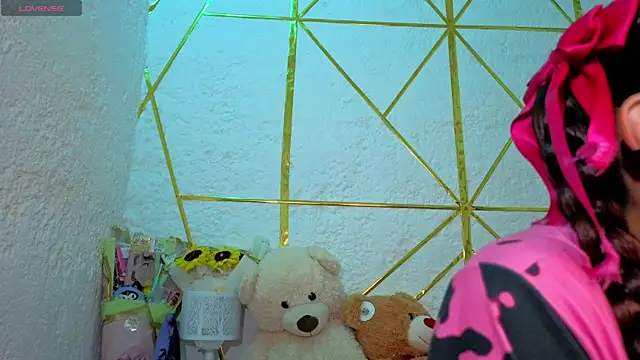 SheilaSmiith online show from 01-12-26, 07:53