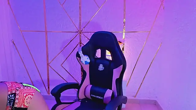 SheilaSmiith online show from 11-20-25, 02:29