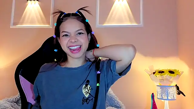 SheilaSmiith online show from 09-22-25, 07:53