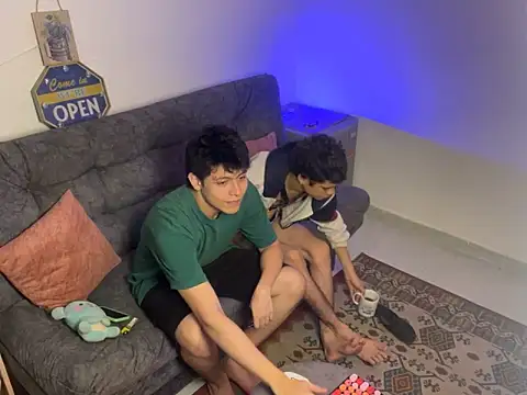 MyLatinHotBoys online show from 01-19-25, 11:53