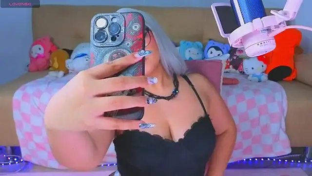 AnngelaSkye online show from 10-05-25, 12:23