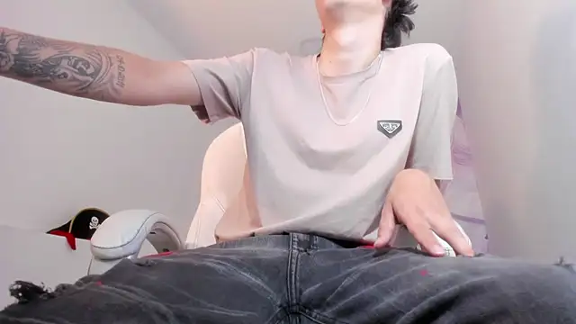 FrannBoy online show from 03-12-26, 08:35