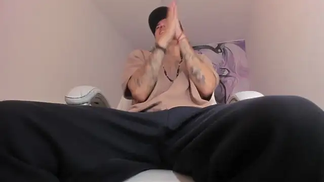 FrannBoy online show from 04-05-26, 02:51