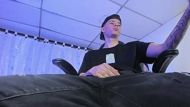 FrannBoy online show from 03-07-25, 01:53