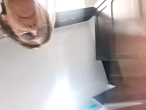 Matureyulyet online show from 12-22-25, 06:30