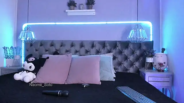 Naomii Soto online show from 02-28-25, 06:52