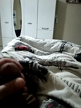 Snapshot of milf_hunter_35 chatting on 04-16-26, 06:30 milf hunter 35 online show from 04-16-26, 06:30