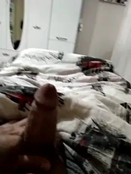 Snapshot of milf_hunter_35 chatting on 04-15-26, 08:42 milf hunter 35 online show from 04-15-26, 08:42