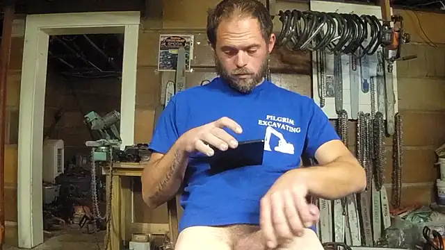 Bigoleslong98765 online show from 10-28-25, 05:12