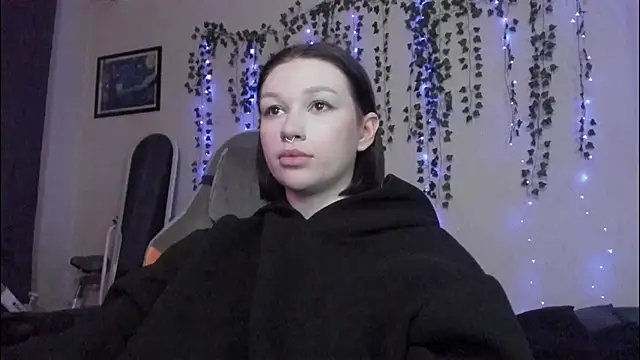 Emmy m00n online show from 12-03-24, 09:50