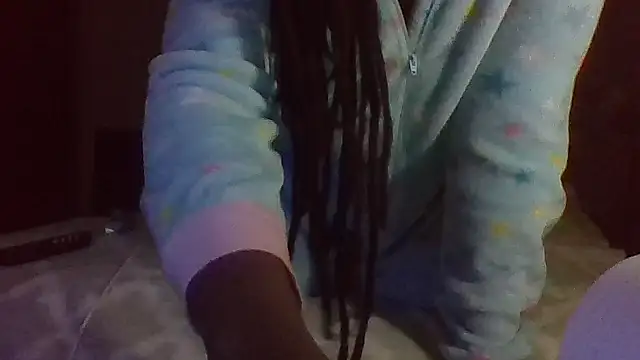 EbonyFetishQueen online show from 04-22-26, 01:34