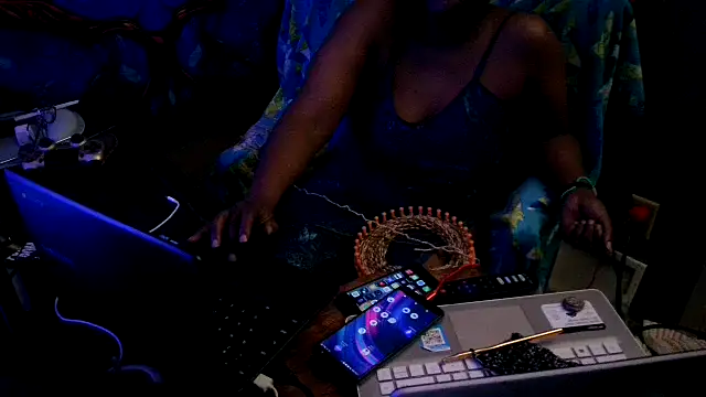 EbonyFetishQueen online show from 01-09-26, 01:34