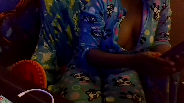 EbonyFetishQueen online show from 01-14-26, 04:38