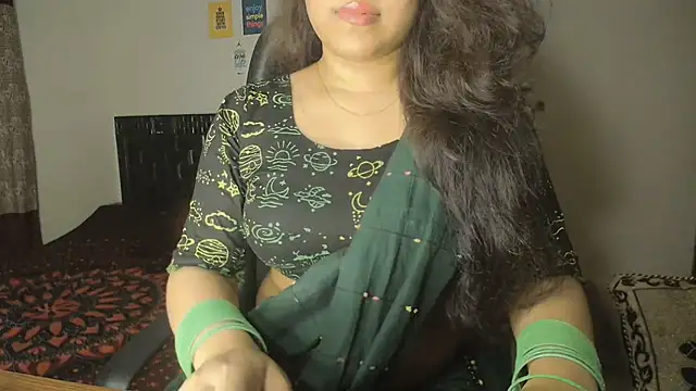 Snapshot of Most-Beautiful-Queen chatting on 07-13-26, 06:51 Most-Beautiful-Queen online show from 07-13-26, 06:51