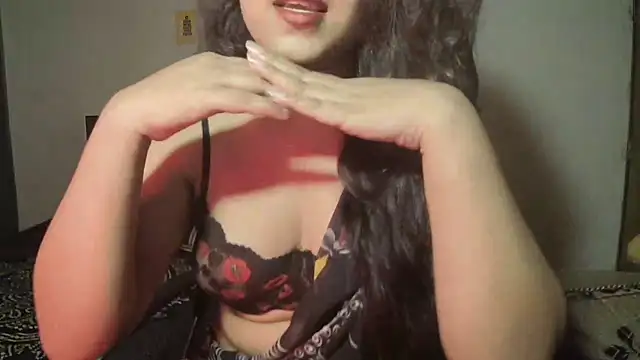 Snapshot of Most-Beautiful-Queen chatting on 05-03-26, 06:11 Most-Beautiful-Queen online show from 05-03-26, 06:11