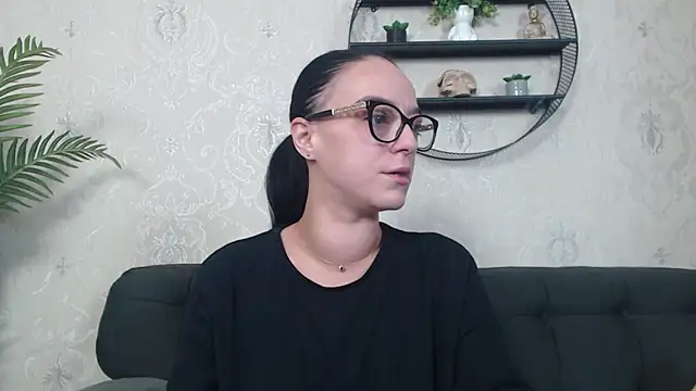 IzabelllNoir online show from 11-14-25, 07:56