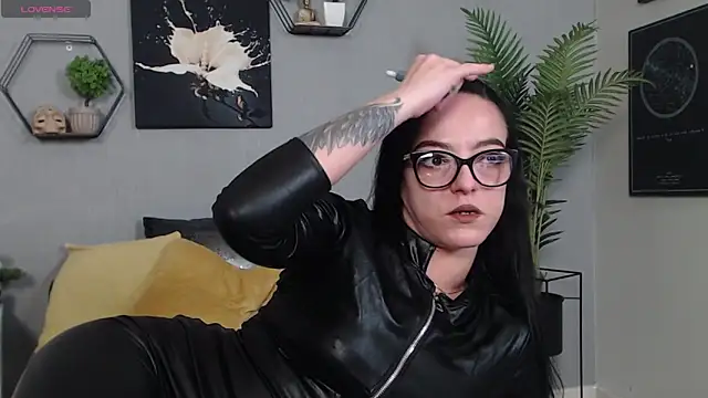 IzabelllNoir online show from 03-24-26, 10:04