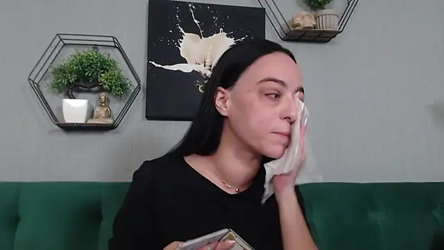 Snapshot of IzabelllNoir chatting on 02-06-26, 08:21 IzabelllNoir online show from 02-06-26, 08:21