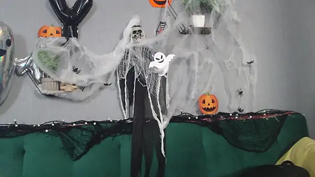 IzabelllNoir online show from 10-29-25, 06:34