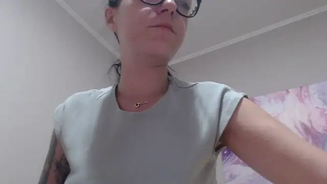 Snapshot of IzabelllNoir chatting on 06-29-26, 05:36 IzabelllNoir online show from 06-29-26, 05:36