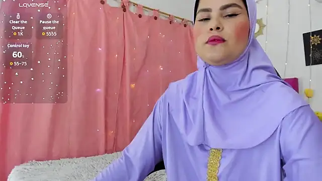 AishaAmin  online show from 09-30-25, 12:11