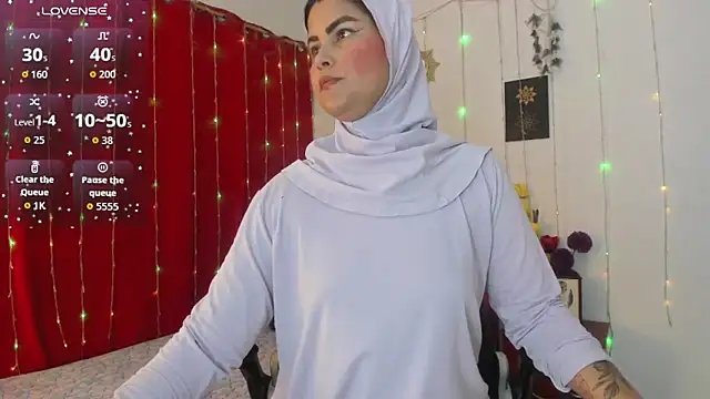 AishaAmin  online show from 04-10-26, 12:12