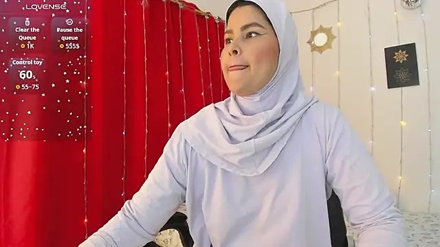 AishaAmin  online show from 01-14-26, 12:31