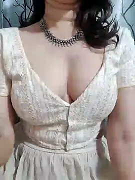 Brown Maxi online show from 01-24-25, 04:28