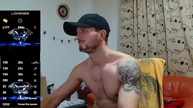 Snapshot of cuple_hoot_ chatting on 10-29-25, 06:12 cuple hoot online show from 10-29-25, 06:12