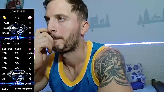 Snapshot of cuple_hoot_ chatting on 10-04-25, 03:35 cuple hoot online show from 10-04-25, 03:35