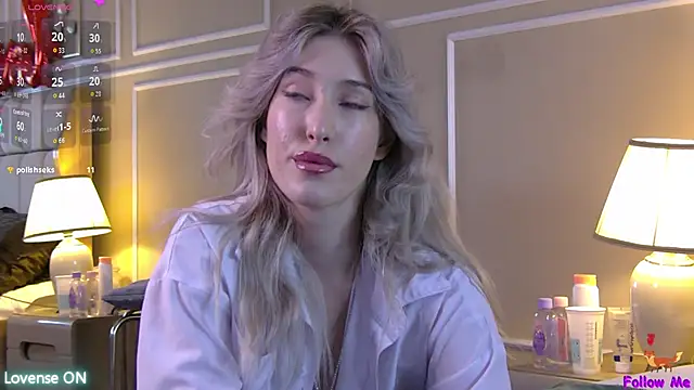 Snapshot of SerenaBennet chatting on 10-05-25, 01:13 SerenaBennet online show from 10-05-25, 01:13