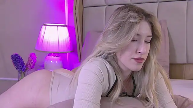 SerenaBennet online show from 03-05-26, 10:23